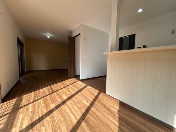 宝塚市川面5丁目【戸建】 リビング