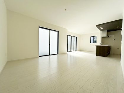 宝塚市山本西2丁目【新築戸建】4号棟 リビング