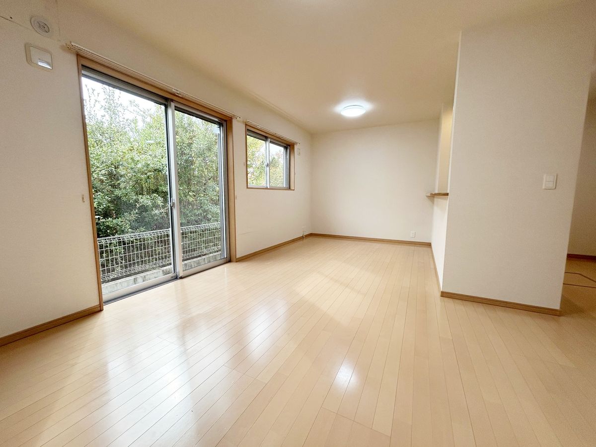 宝塚市山本丸橋3丁目【戸建】 リビング リビング