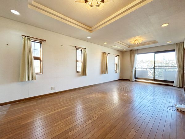 宝塚市逆瀬台5丁目【戸建】 リビング 宝塚市逆瀬台5丁目【戸建】 リビング