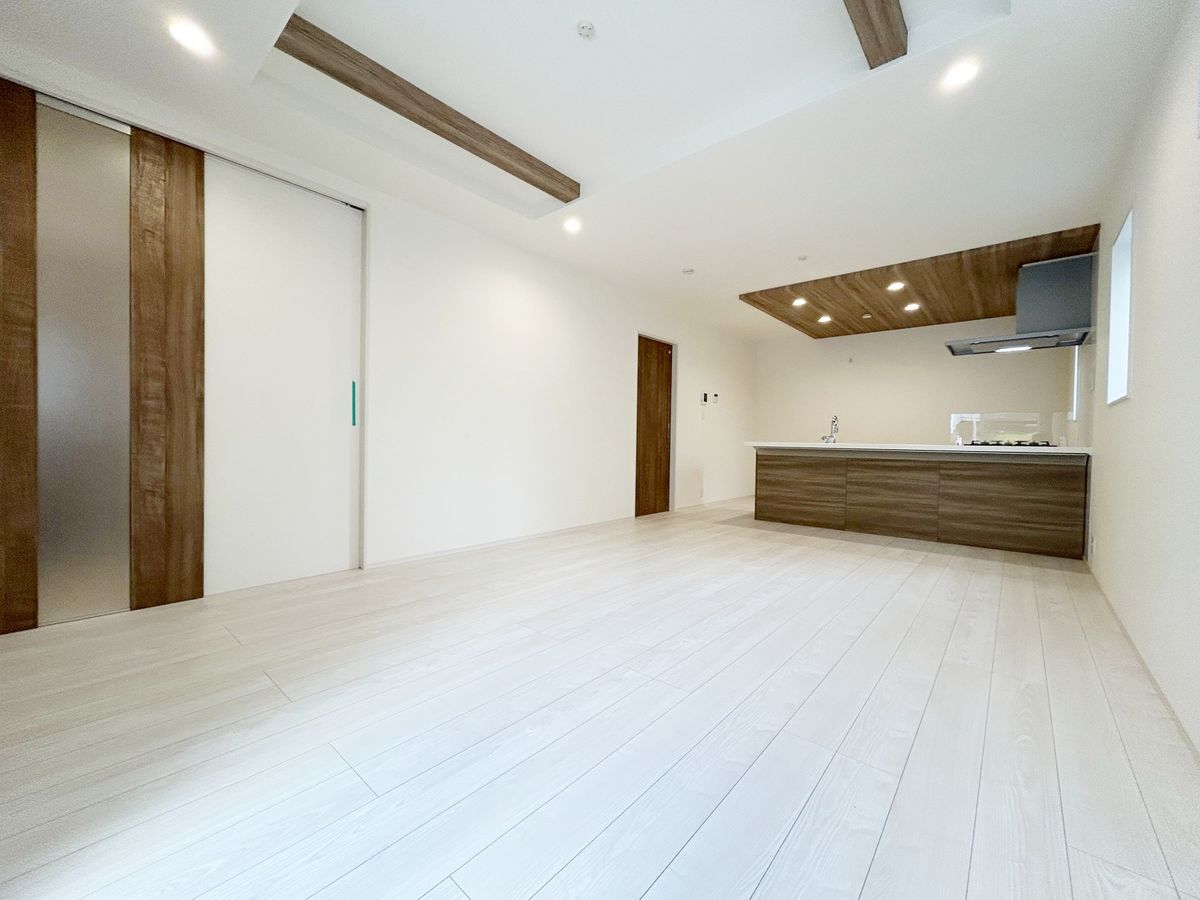 宝塚市泉町【新築戸建】 リビング リビング