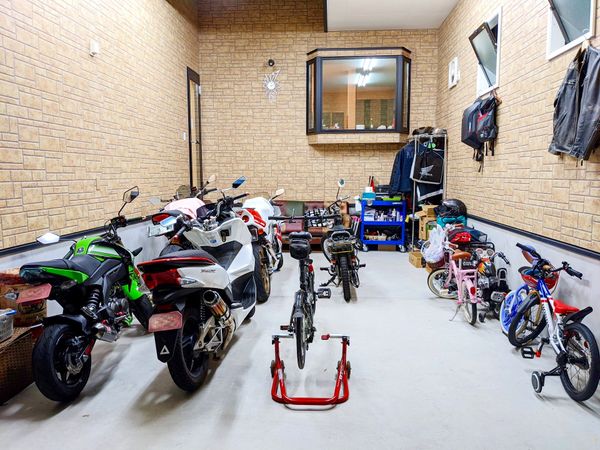 川西市けやき坂5丁目【戸建】 駐車場