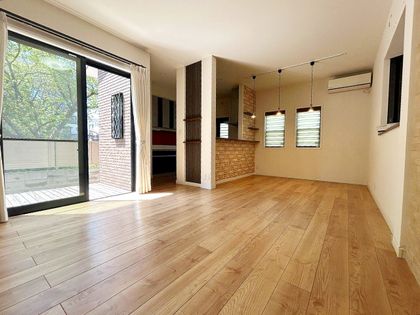 川西市けやき坂5丁目【戸建】 リビング