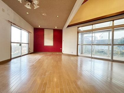 宝塚市仁川高丸2丁目【戸建】 リビング