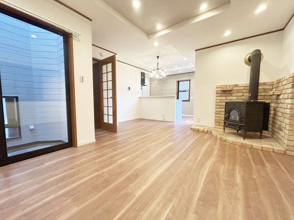 西宮市名塩さくら台2丁目【戸建】 リビング