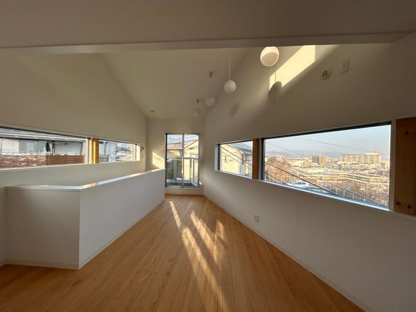 宝塚市野上3丁目【戸建】 リビング