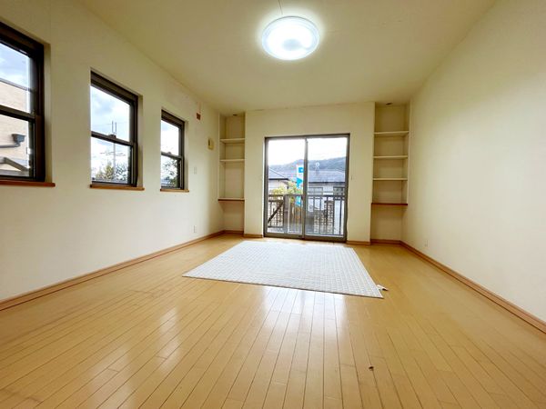 西宮市名塩さくら台2丁目【戸建】 リビング 西宮市名塩さくら台2丁目【戸建】 リビング