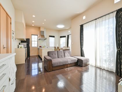 宝塚市宝梅2丁目【戸建】 リビング