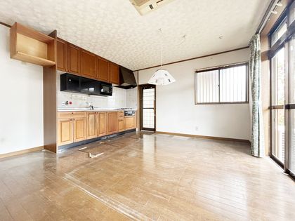 宝塚市中山桜台6丁目【戸建】 リビング