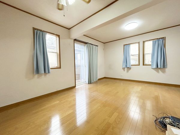 西宮市青葉台1丁目【戸建】 リビング