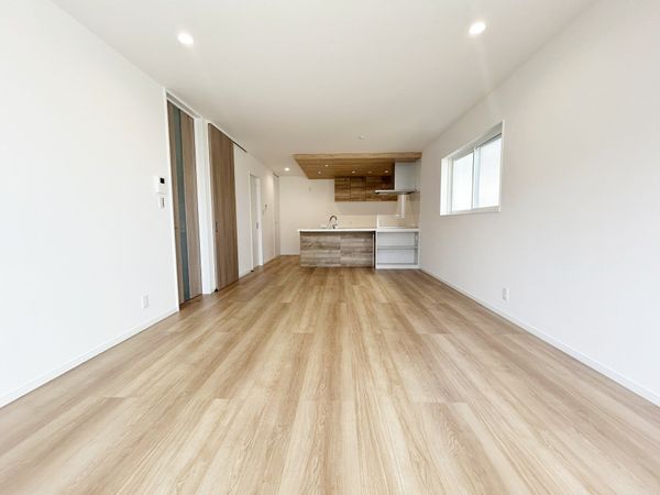 宝塚市宝梅2丁目【新築戸建2号地】 リビング