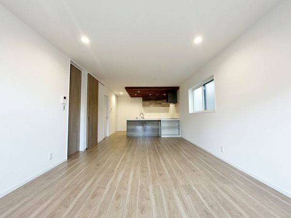 宝塚市宝梅2丁目【新築戸建1号地】 リビング