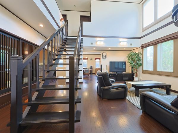 宝塚市高松町【戸建】 リビング