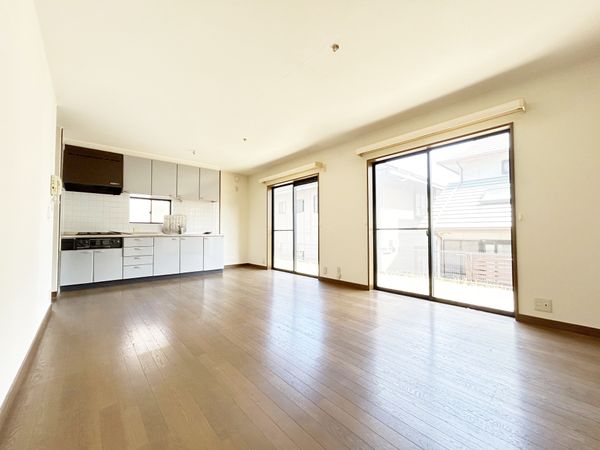 西宮市東山台3丁目【戸建】 リビング