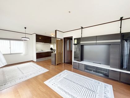 宝塚市御殿山2丁目【戸建】 リビング
