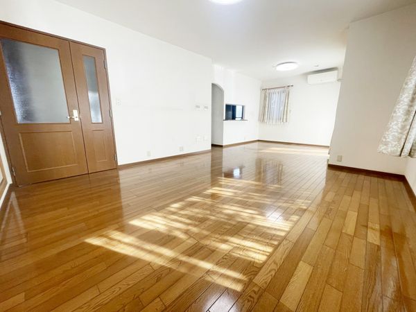 西宮市名塩南台3丁目【戸建】 リビング 西宮市名塩南台3丁目【戸建】 リビング