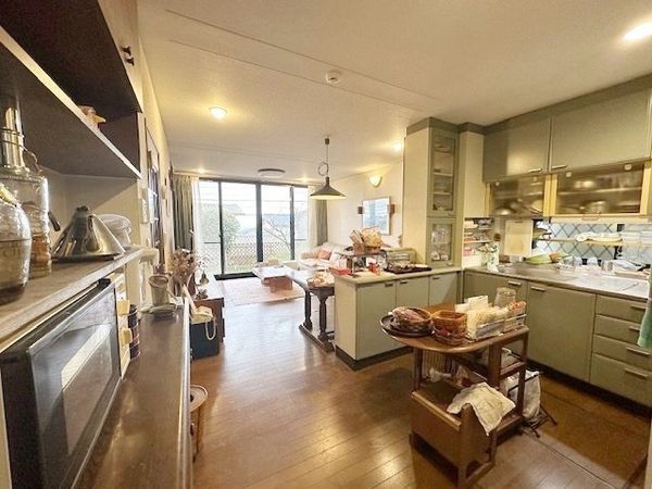 宝塚市光ガ丘1丁目【戸建】 リビング 宝塚市光ガ丘1丁目【戸建】 リビング