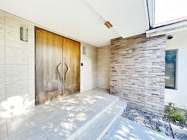 宝塚市中山桜台7丁目【戸建】 玄関 宝塚市中山桜台7丁目【戸建】 玄関