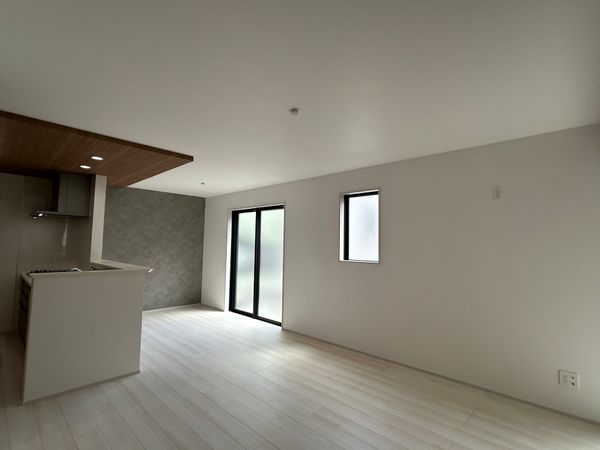 宝塚市安倉南4丁目3号棟【新築戸建】 リビング