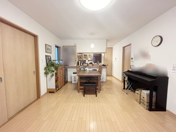 宝塚市中筋七丁目【戸建】 リビング 宝塚市中筋七丁目【戸建】 リビング