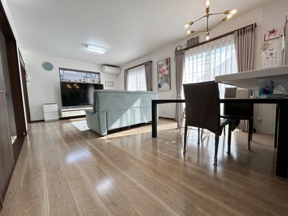 宝塚市御殿山3丁目【戸建】 リビング