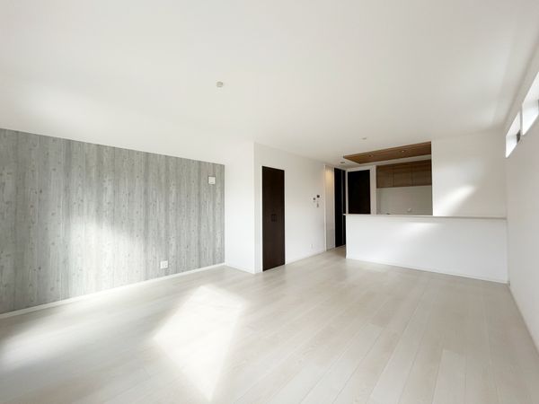 宝塚市山本野里2丁目 新築戸建 リビング