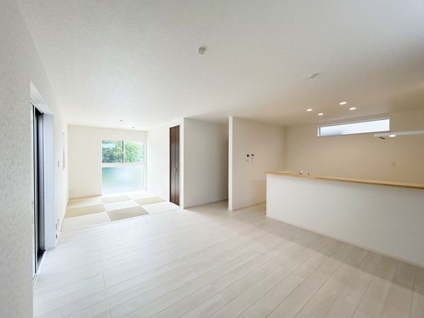 宝塚市安倉北1丁目 4号棟 新築戸建 リビング 宝塚市安倉北1丁目 4号棟 新築戸建 リビング