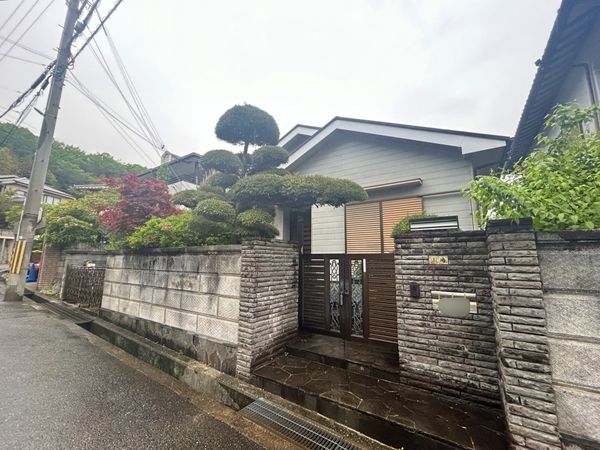 西宮市宝生ケ丘1丁目戸建て 外観