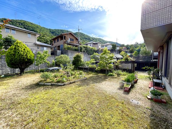 西宮市名塩南台3丁目【戸建】 庭