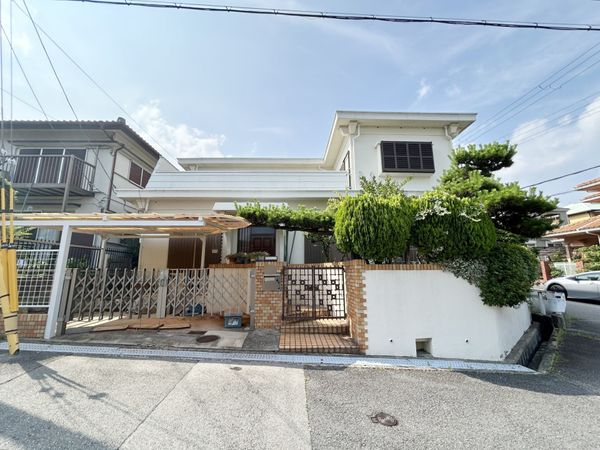 宝塚市中山五月台3丁目【中古戸建】 外観