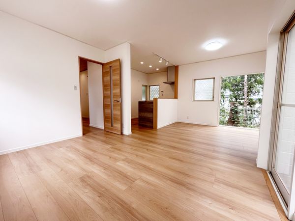 宝塚市今里町【戸建】 リビング 宝塚市今里町【戸建】 リビング