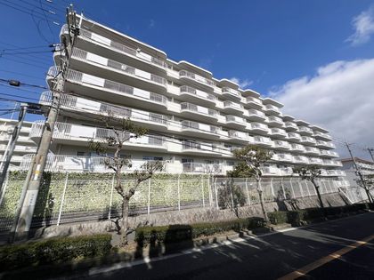 逆瀬川グリーンハイツ A棟 外観