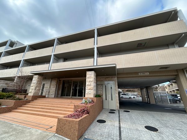 ネバーランド逆瀬川野上 外観
