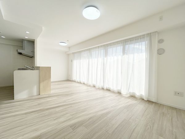 ネバーランド逆瀬川野上 リビング ネバーランド逆瀬川野上 リビング