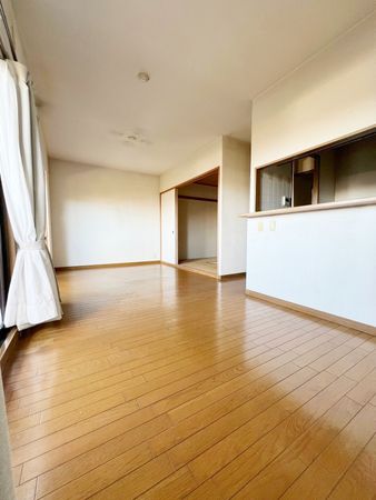 西宮名塩グリーンマンション リビング