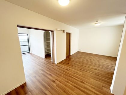 宝梅アーバンライフ リビング