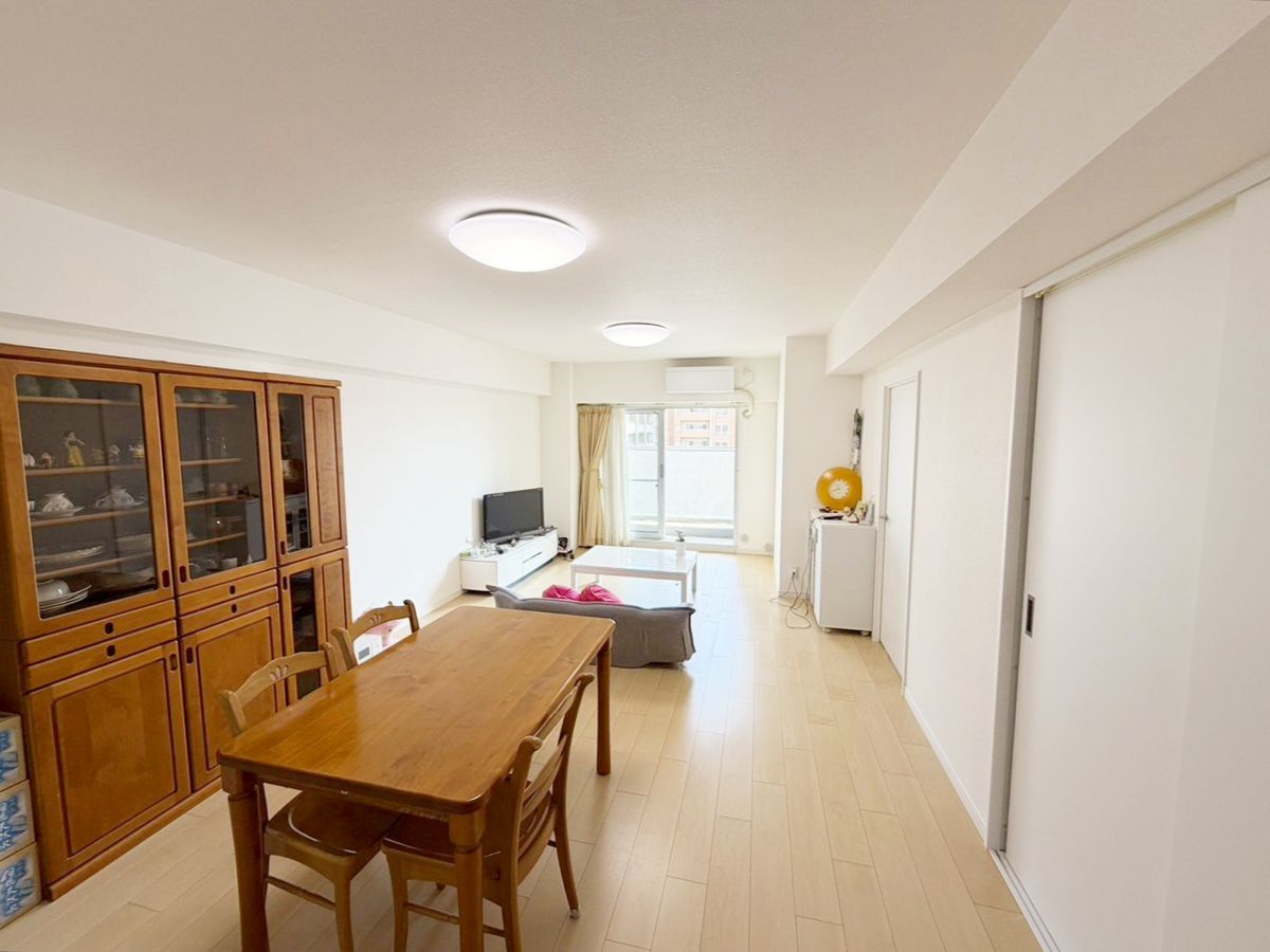 日興宝塚南口スカイマンション リビング リビング