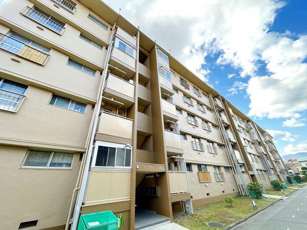 東仁川団地 四号棟 外観 東仁川団地 四号棟 外観