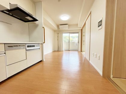 エイジングコート有馬 リビング