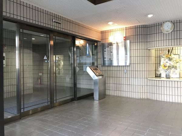 ユニベール宝塚 エントランス