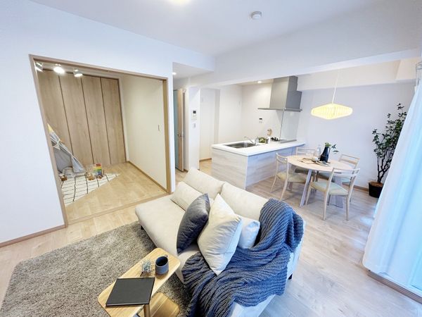 アジュール宝塚南口 リビング アジュール宝塚南口 リビング