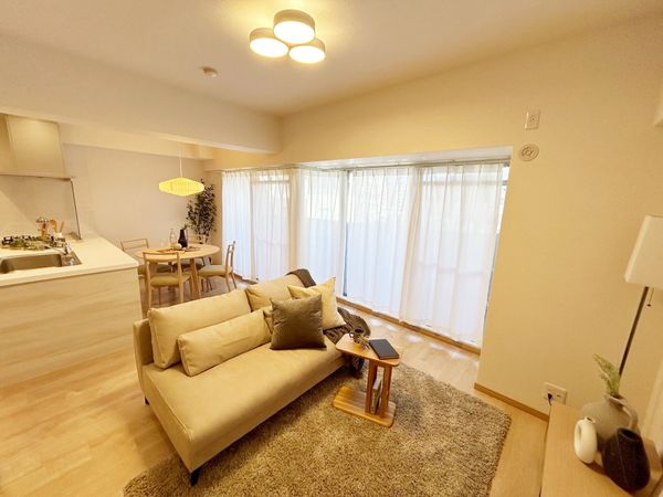 アジュール宝塚南口 リビング アジュール宝塚南口 リビング