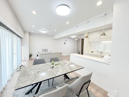 阪急逆瀬台アヴェルデ 1番館 リビング