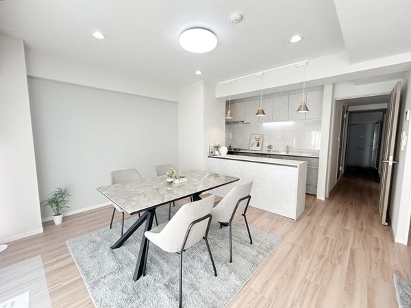 阪急逆瀬台アヴェルデ 4番館 リビング 阪急逆瀬台アヴェルデ 4番館 リビング