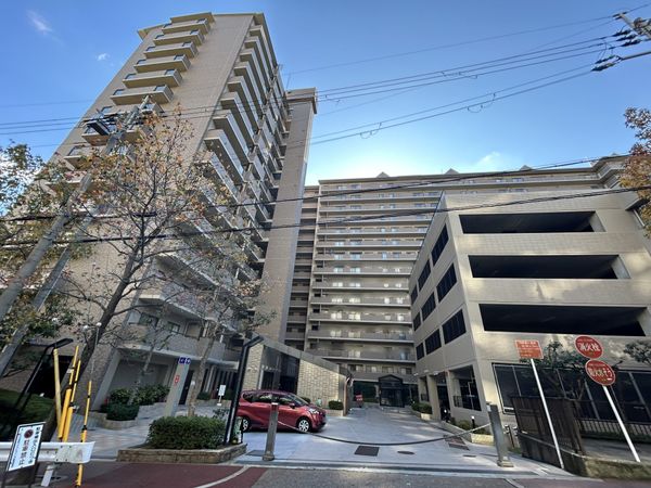 ラ・ビスタ宝塚 ウエストウイング一番館 外観 ラ・ビスタ宝塚 ウエストウイング一番館 外観