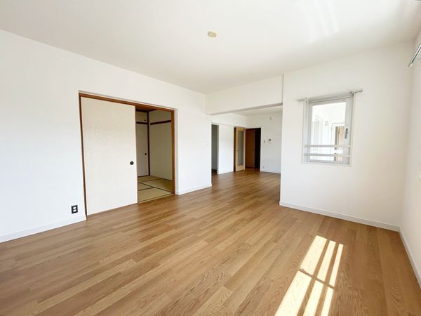 シェラビア東山台五番街 111号棟 リビング シェラビア東山台五番街 111号棟 リビング