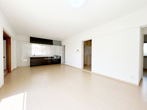 シェラビア東山台二番街 211号棟 リビング リビング