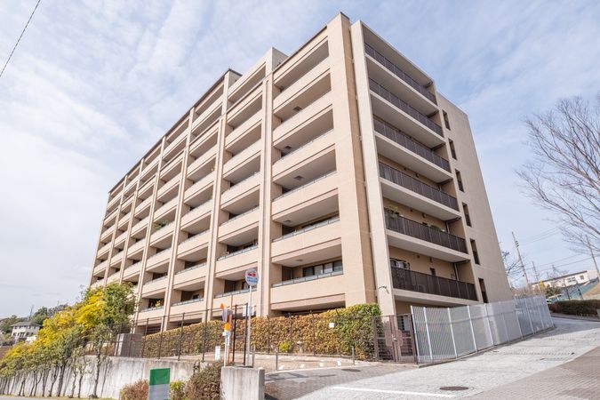 ジオグランデ宝塚山手台センターコート 外観