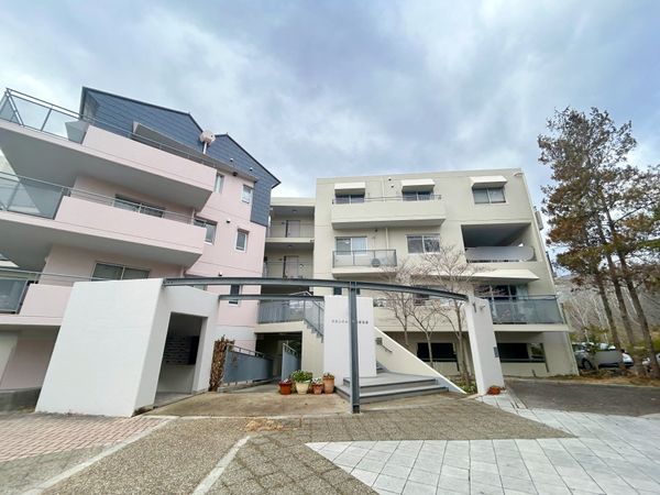 グランドメゾン西宮名塩 1番館 外観