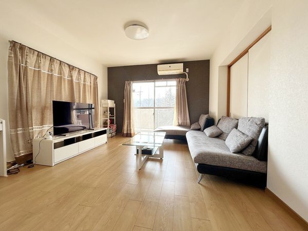 グランドメゾン西宮名塩 1番館 リビング